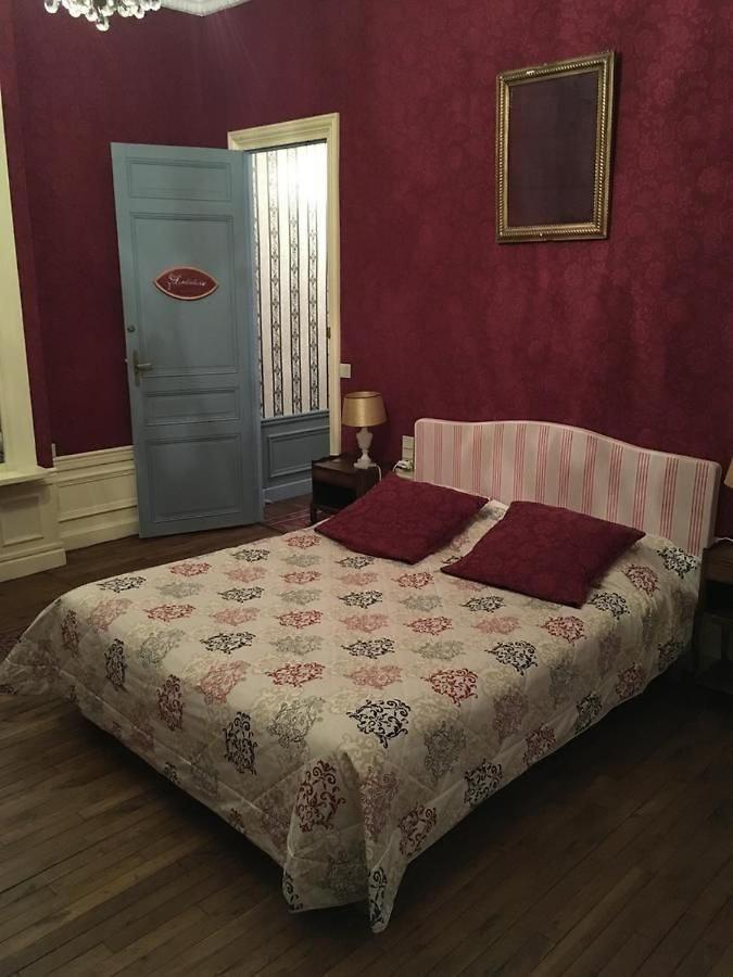 Bed and Breakfast Manoir De La Graviere Mouzon  Zewnętrze zdjęcie